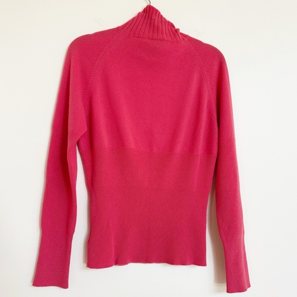 GUCCI Hot Pink 100% Cashmere Turtleneck/Cowl Neck Sweater Size Medium - Picture 2 of 14